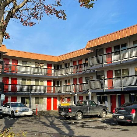 Portland Inn Экстерьер фото